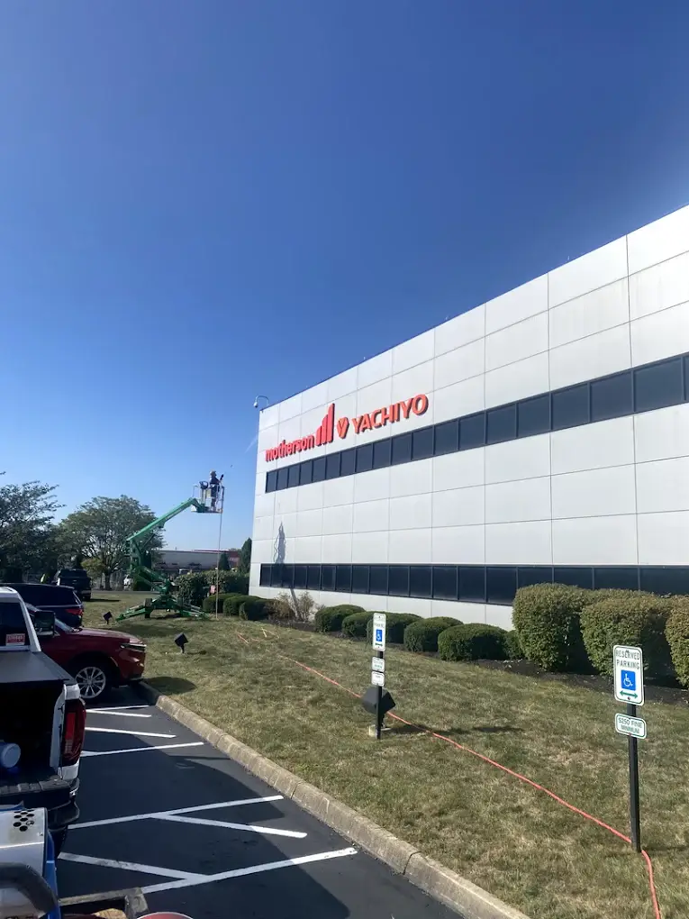 Commercial building cleaning in Columbus Ohio Strong Cleaning co