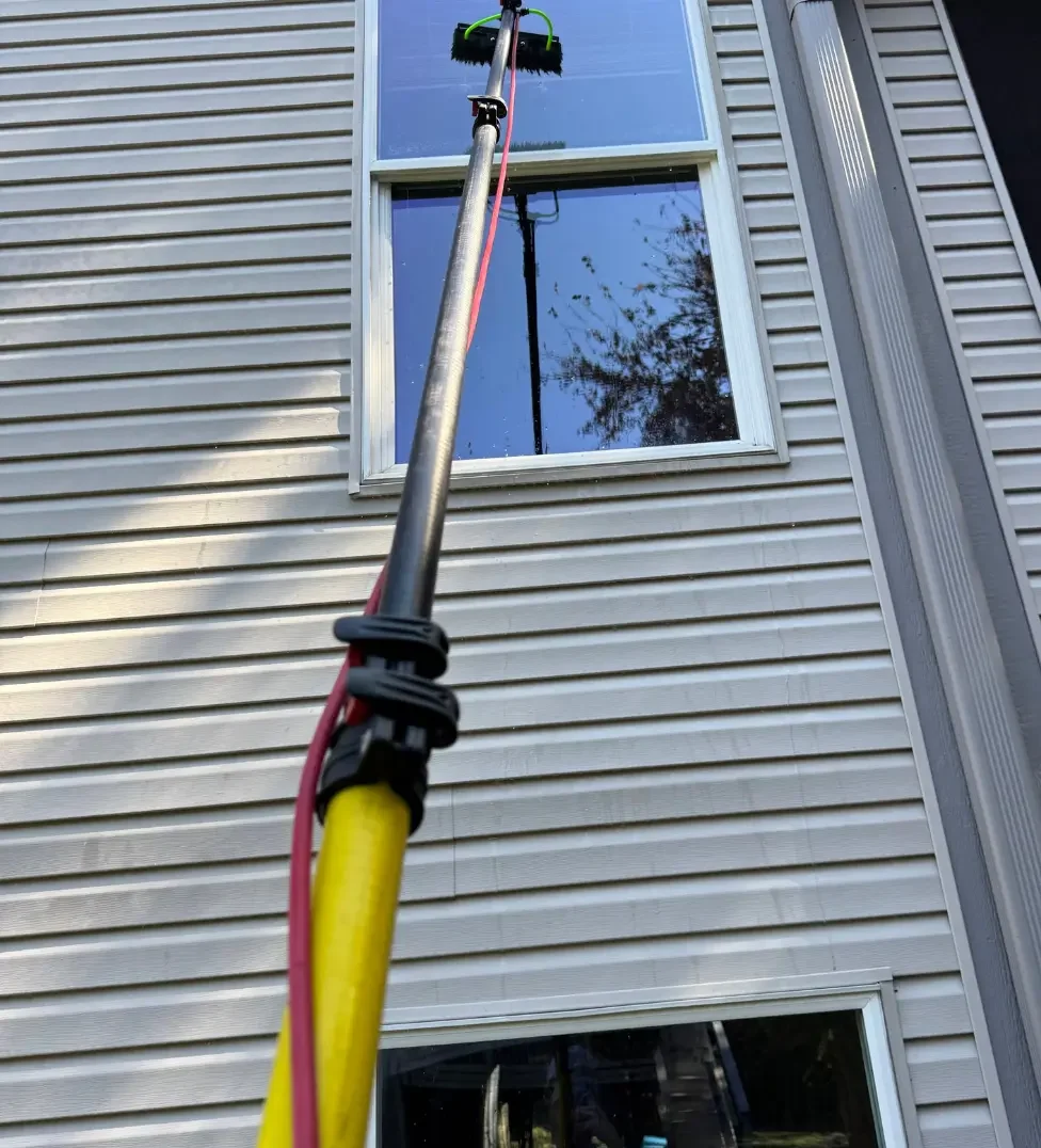 Strong Cleaning Co window cleaning in Grandview Heights